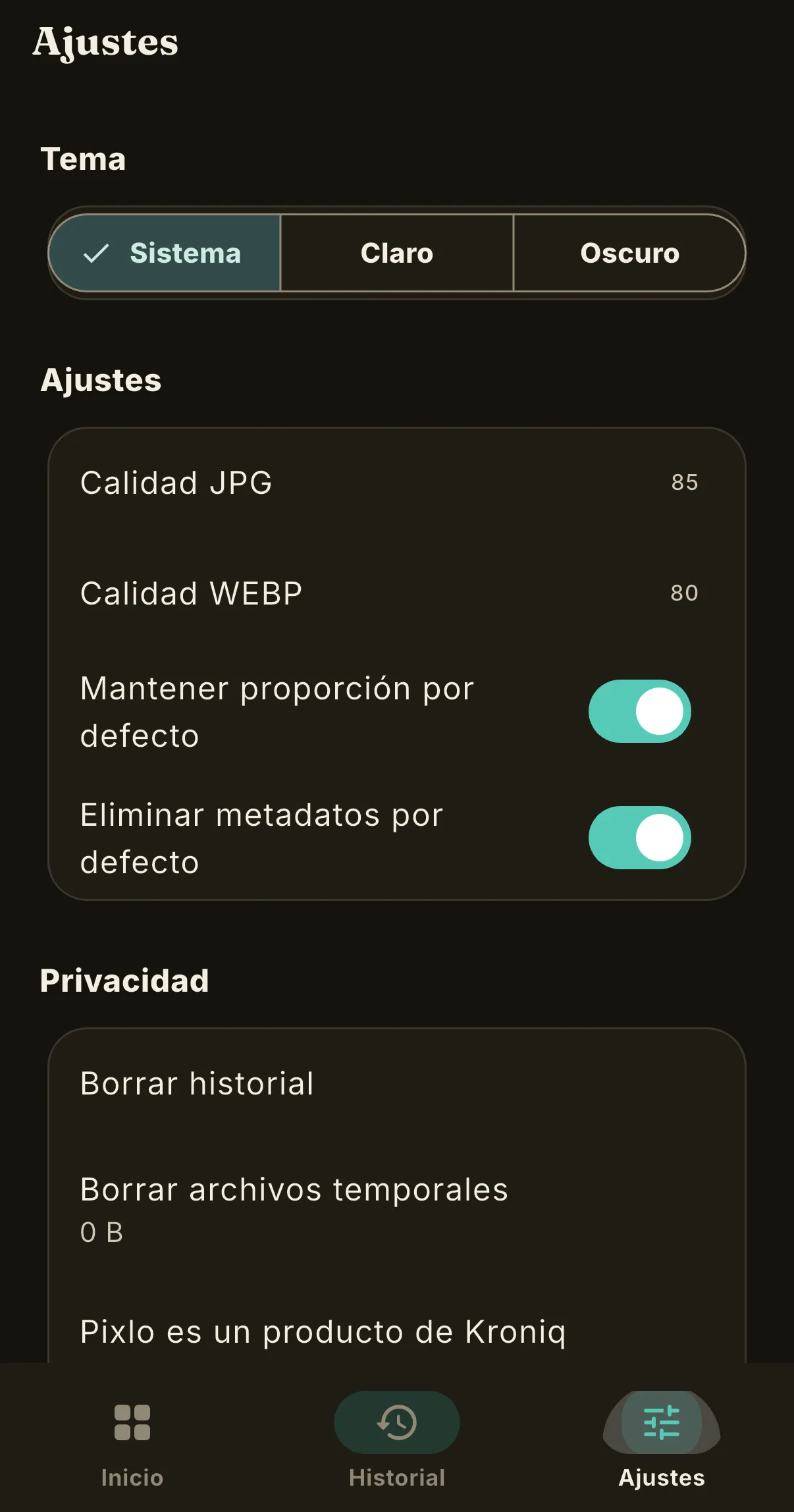 Ajustes de Pixlo con calidad por defecto y limpieza de metadatos